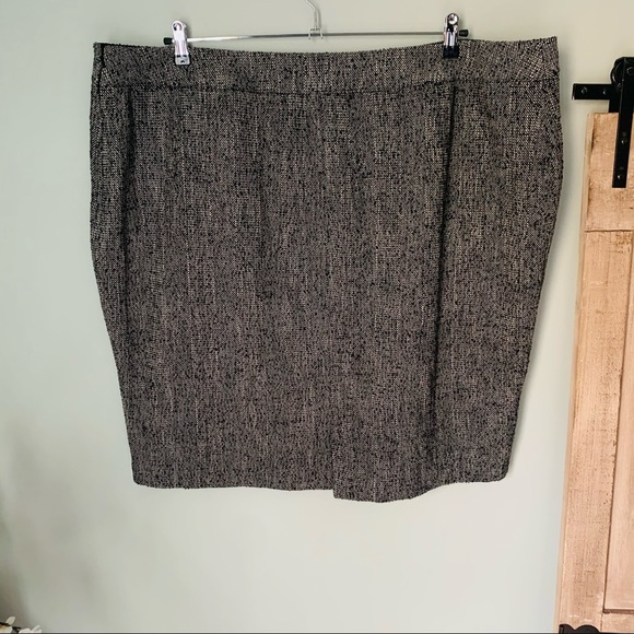 Lane Bryant Tweed Pencil Skirt Size 26 - Picture 4 of 5